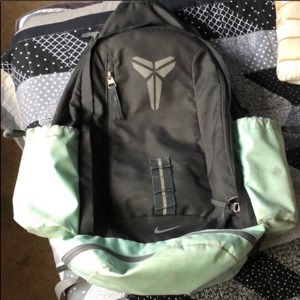 Nile basketball bag